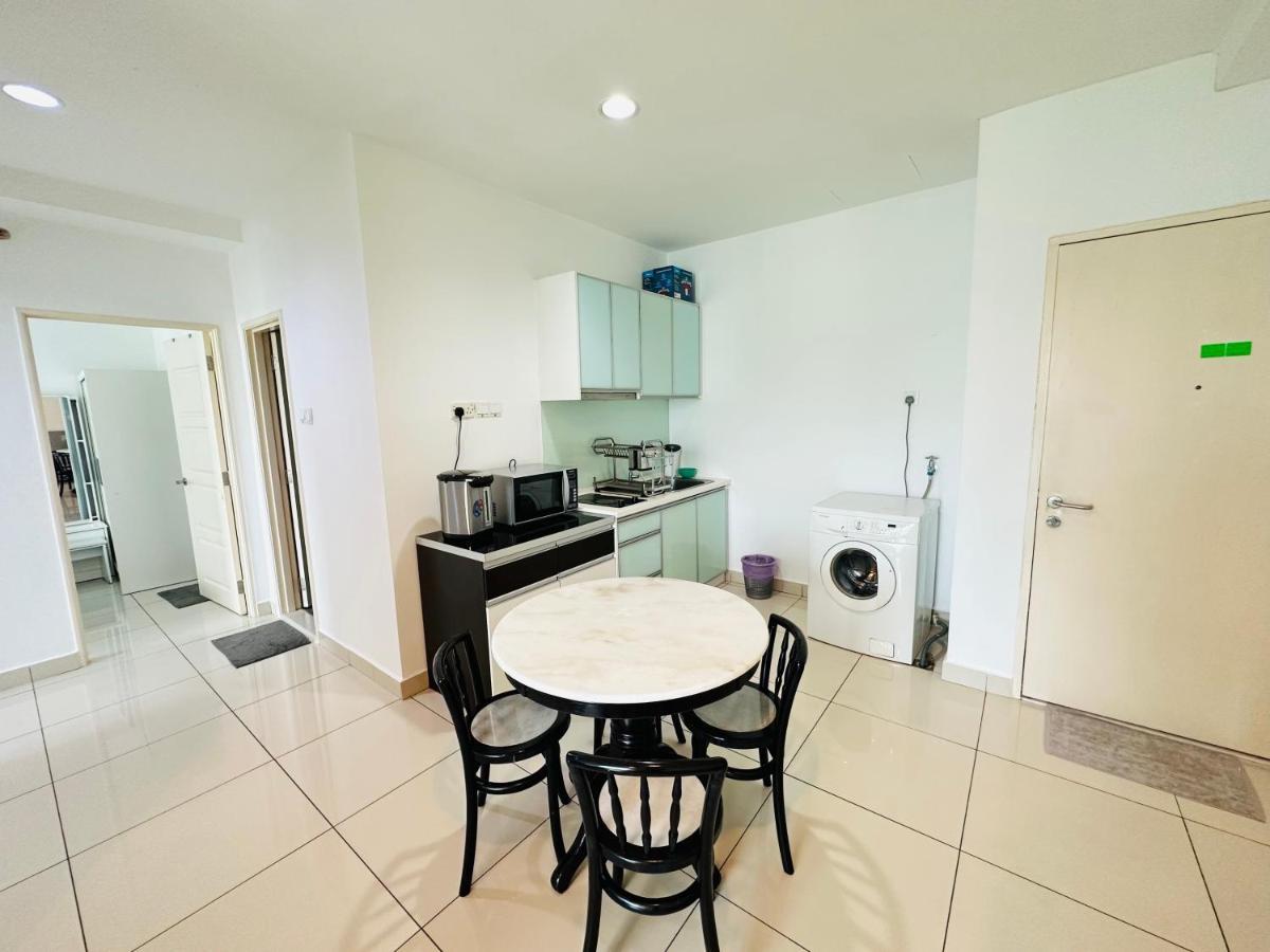 Cozy Seaview Penang Homestay @ Gurney Pulau Pinang Джорджтаун Екстер'єр фото